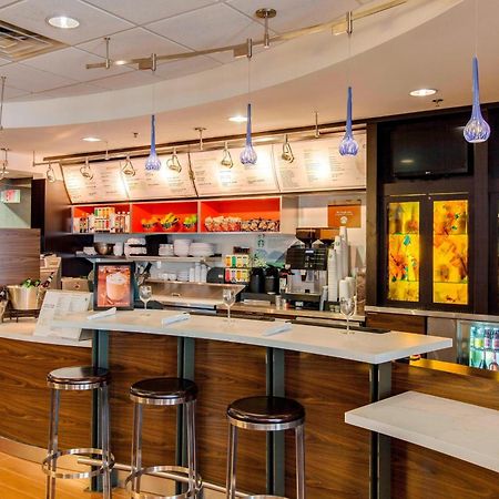Courtyard By Marriott Chicago Schaumburg/Woodfield Mall Екстериор снимка