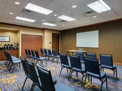 Courtyard By Marriott Chicago Schaumburg/Woodfield Mall Екстериор снимка