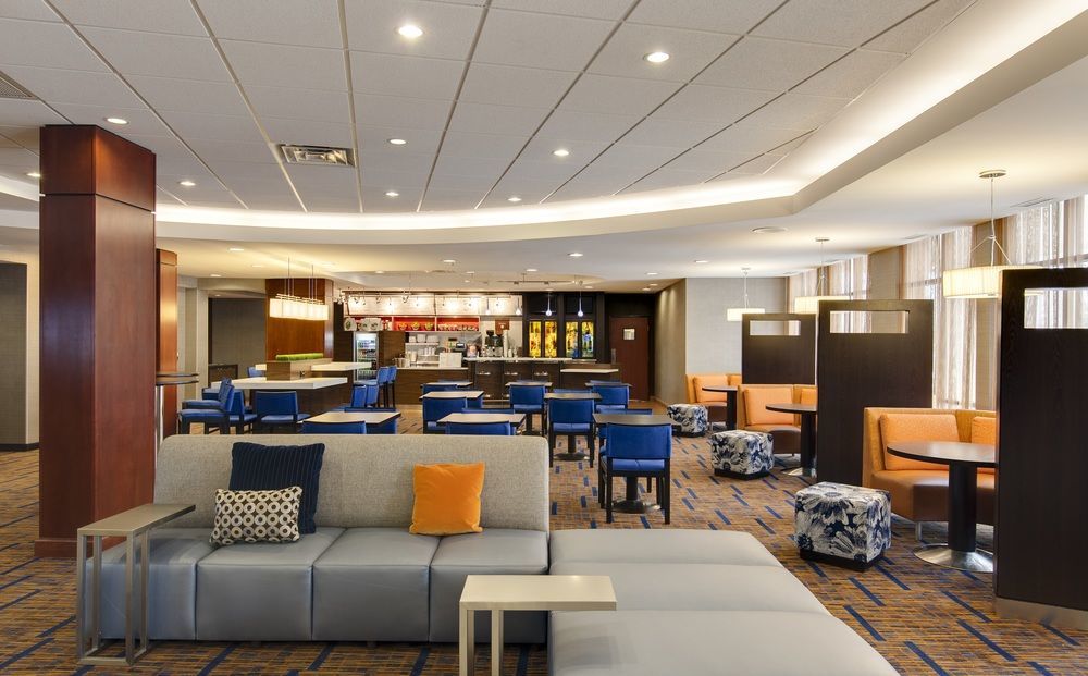Courtyard By Marriott Chicago Schaumburg/Woodfield Mall Екстериор снимка