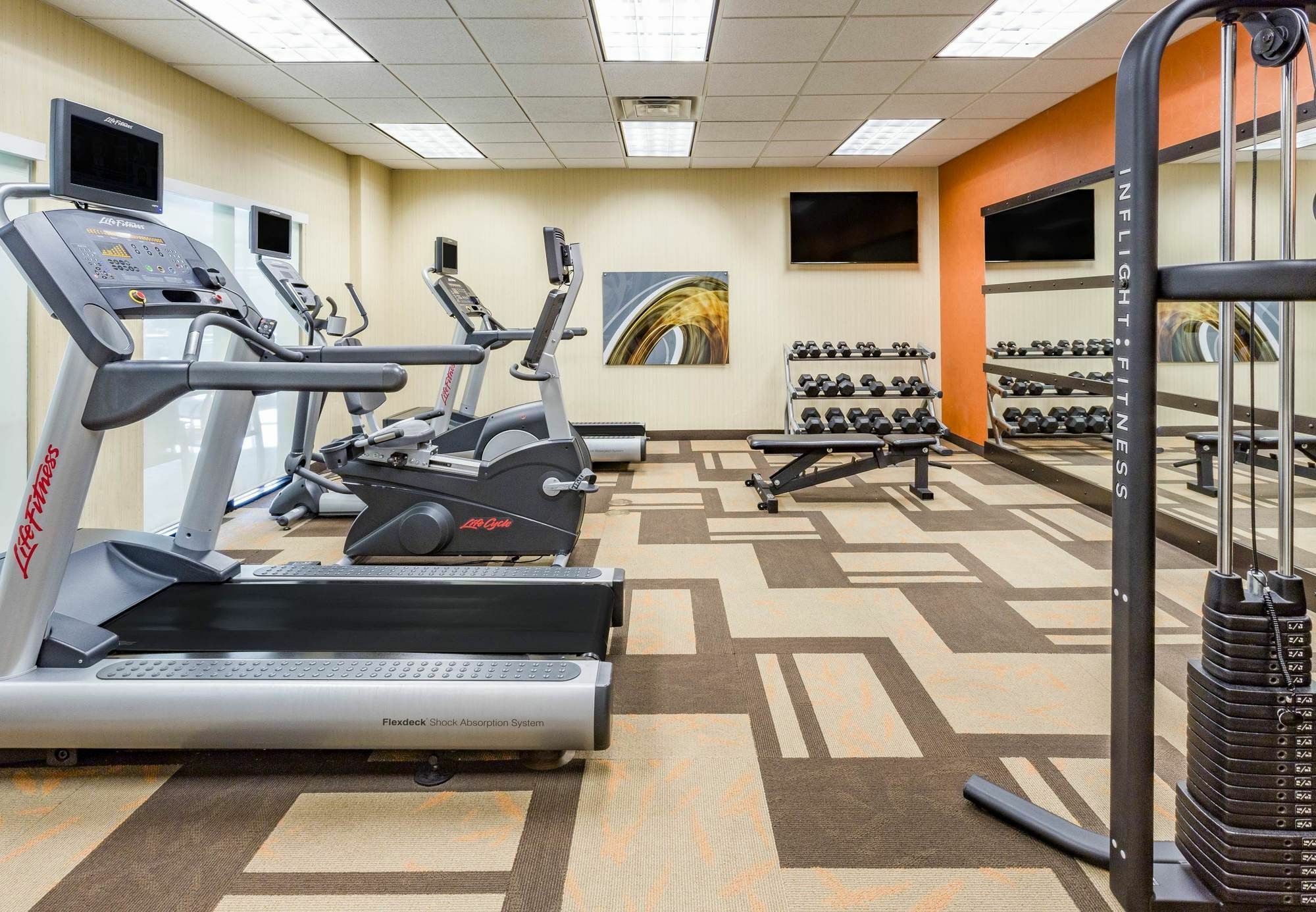 Courtyard By Marriott Chicago Schaumburg/Woodfield Mall Екстериор снимка